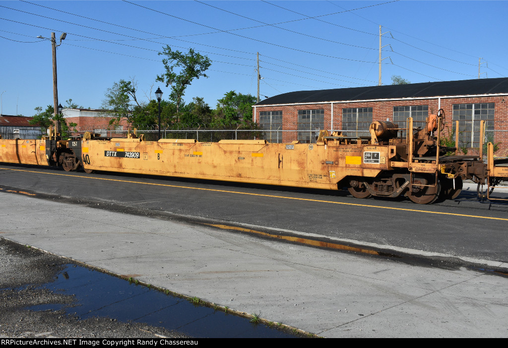 DTTX 743909 B